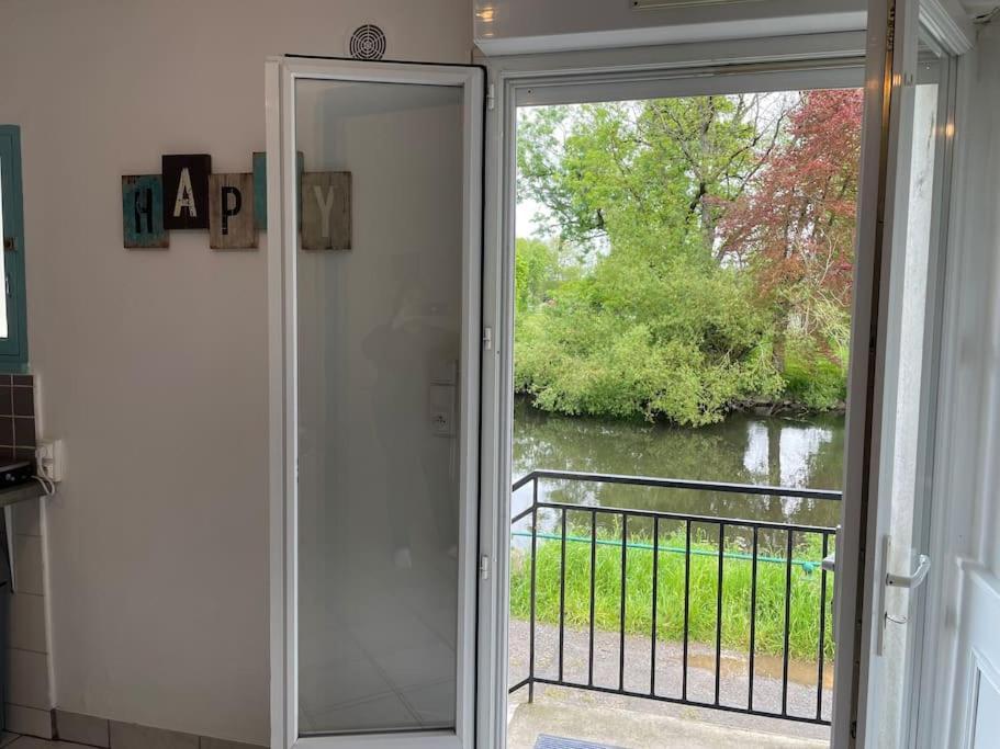 Les Berges De L'Oust Apartment Malestroit Luaran gambar