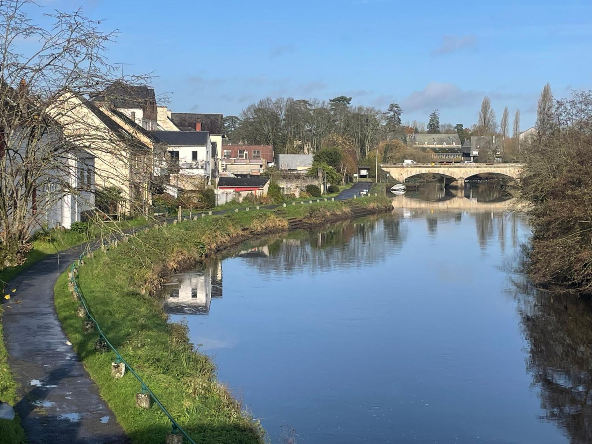 Les Berges De L'Oust Apartment Malestroit Luaran gambar